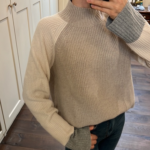 Gorgeously soft Splendid knit excellent used condition - Picture 3 of 6